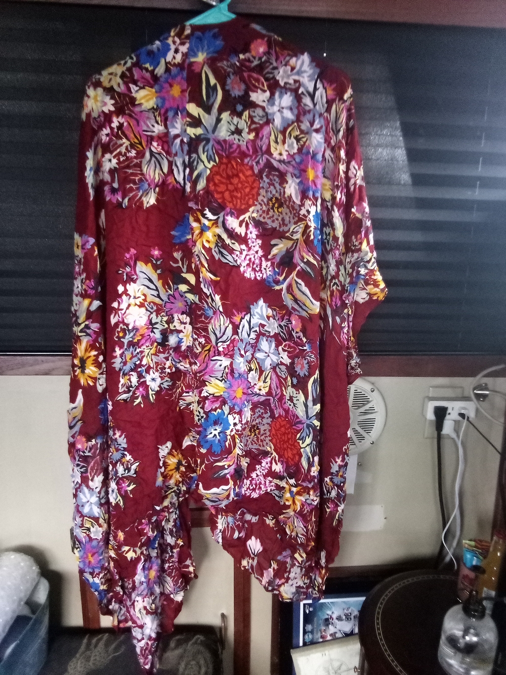 SAACHI Burgundy Floral Open-Front Kimono